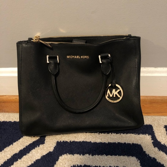Michael Kors Handbags - MK cross grained leather purse - top handle